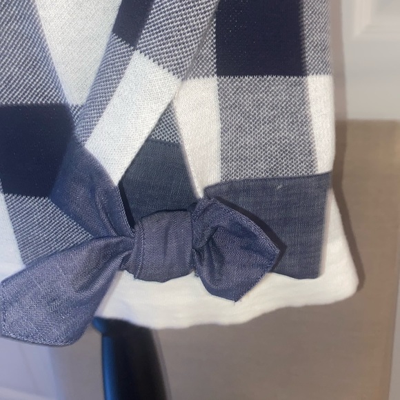 Talbots ladies cotton lightweight woven LS lg check pattern top, Size L - Picture 2 of 6